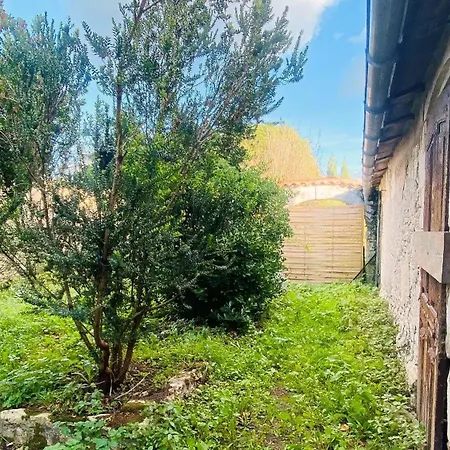 En Plein Centre Du Village, De Plain Pied Et Renovee En 2008 Saint-Martin-de-Ré